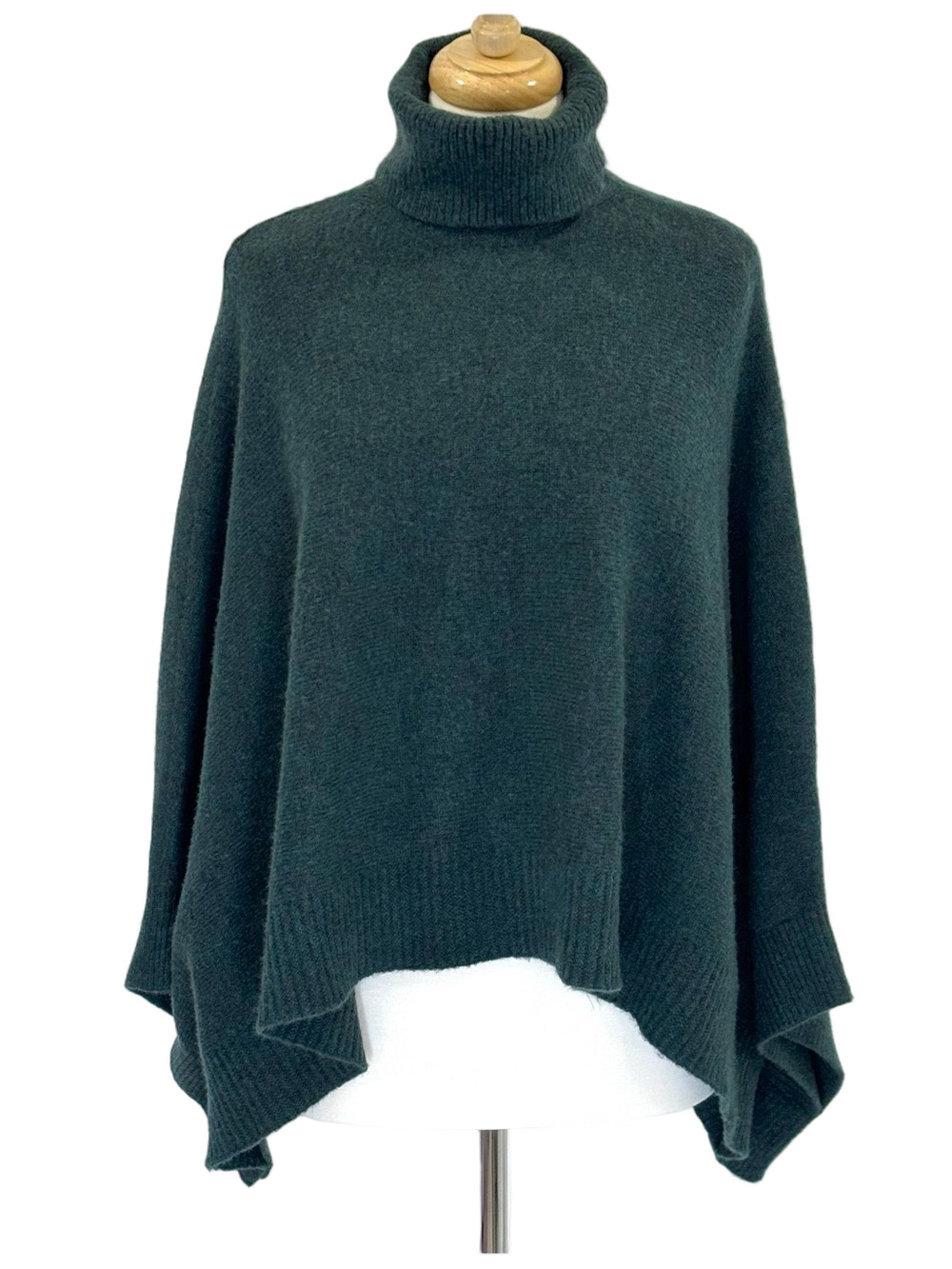 Contemporaine green batwing turtleneck